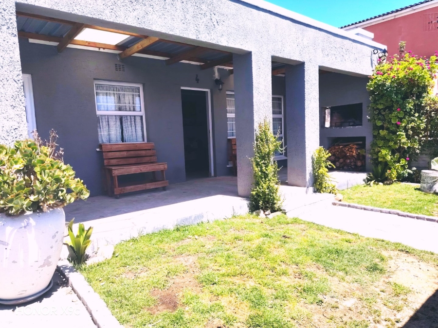 3 Bedroom Property for Sale in Silversands Western Cape